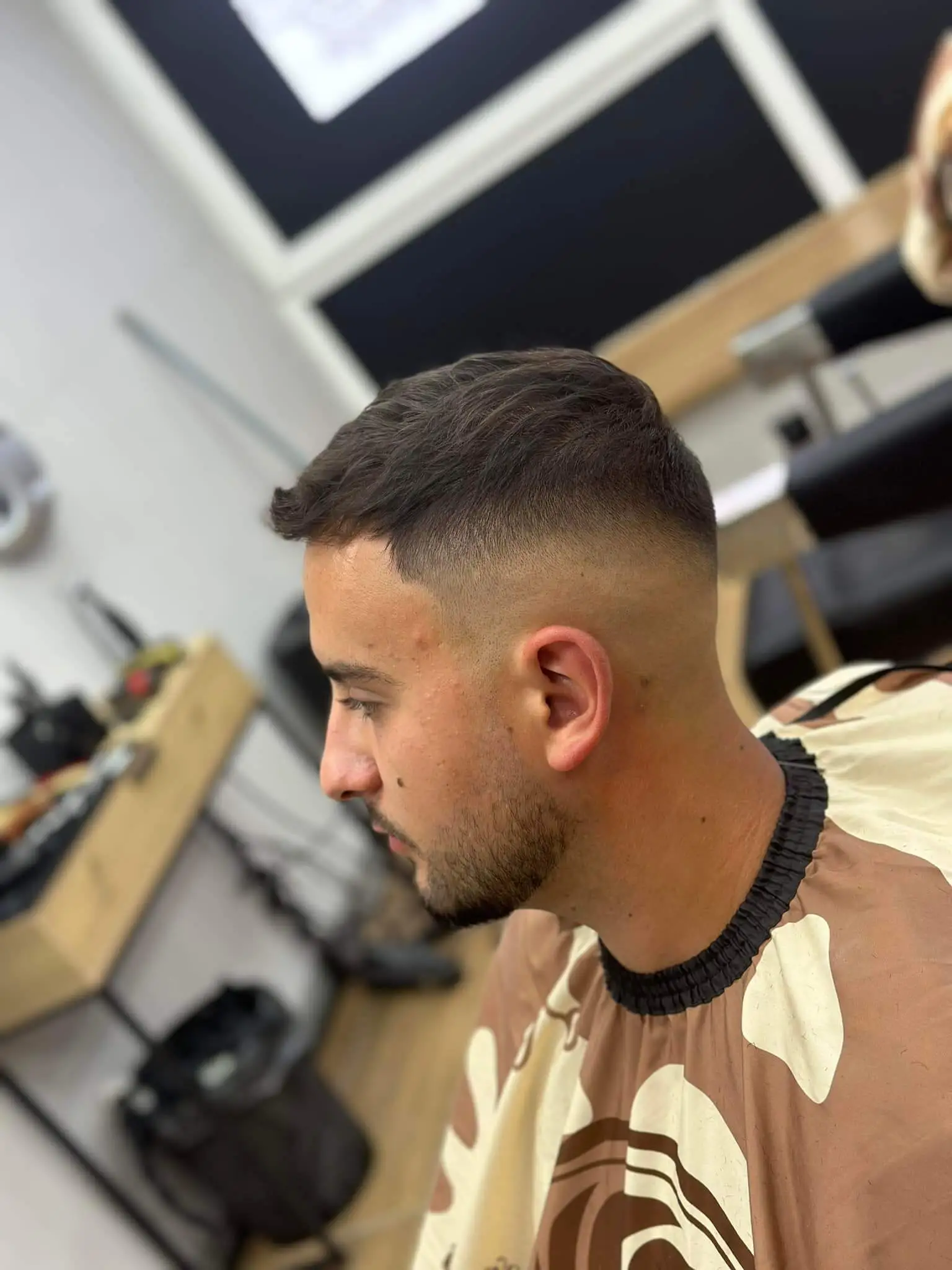 Undercut fade — Razor Sznyt Knurów
